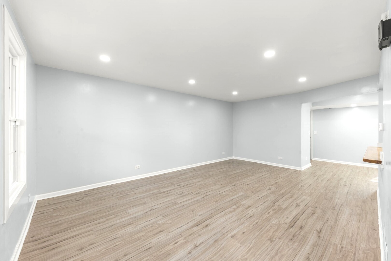 1010 Symphony Drive Property Photo 9