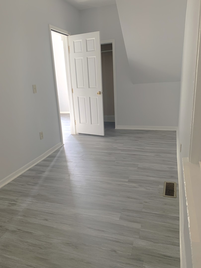 1621 N Talman Avenue Property Photo 8