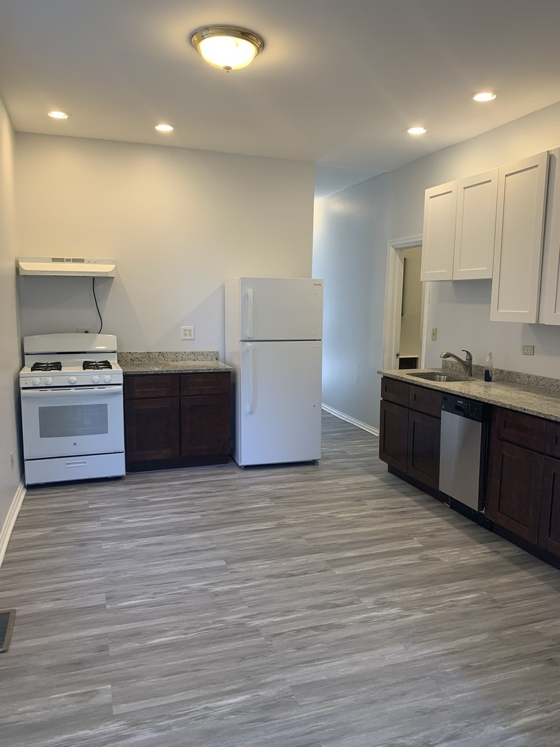1621 N Talman Avenue Property Photo 17