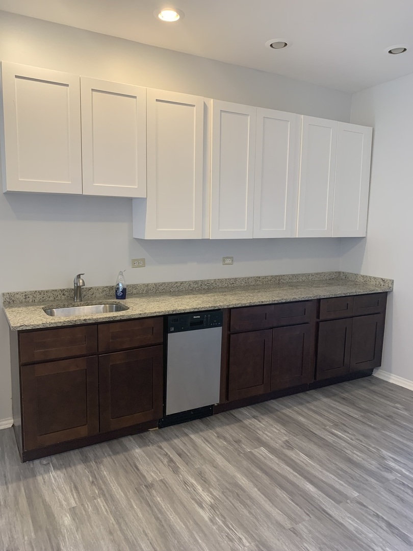 1621 N Talman Avenue Property Photo 18