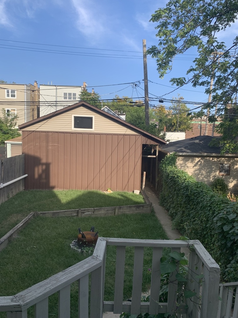 1621 N Talman Avenue Property Photo 29