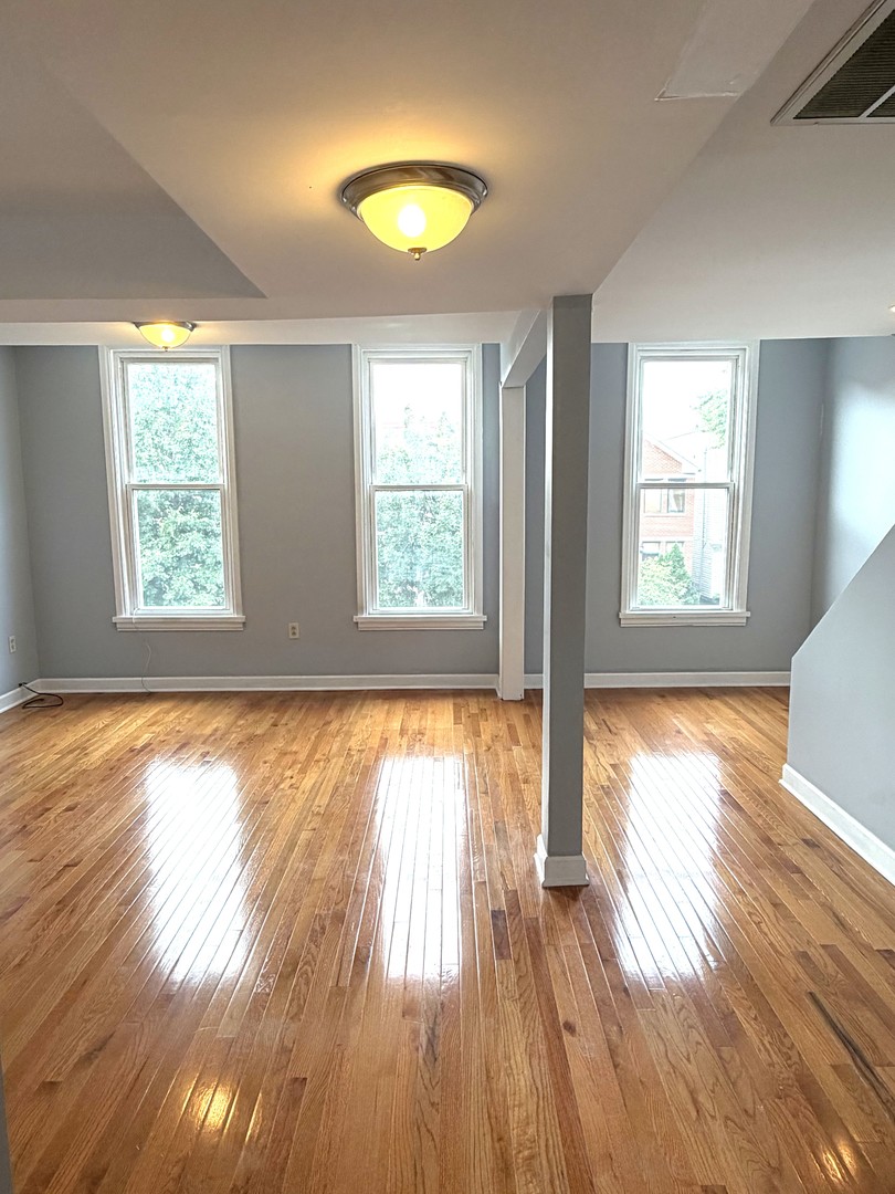1621 N Talman Avenue Property Photo 30