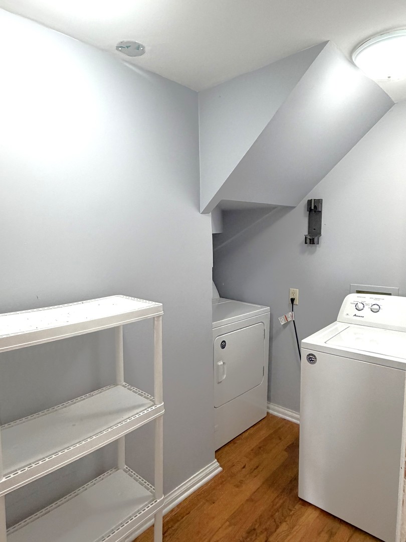 1621 N Talman Avenue Property Photo 33