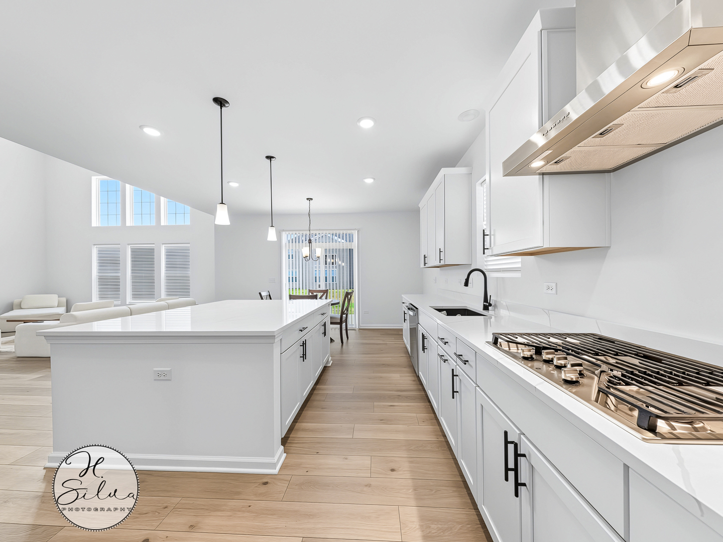 10784 Saxony Street Property Photo 4