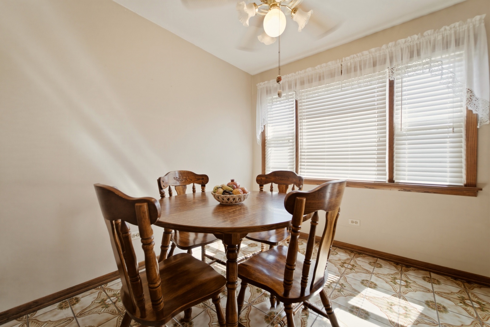 11607 S Avenue J Property Photo 11