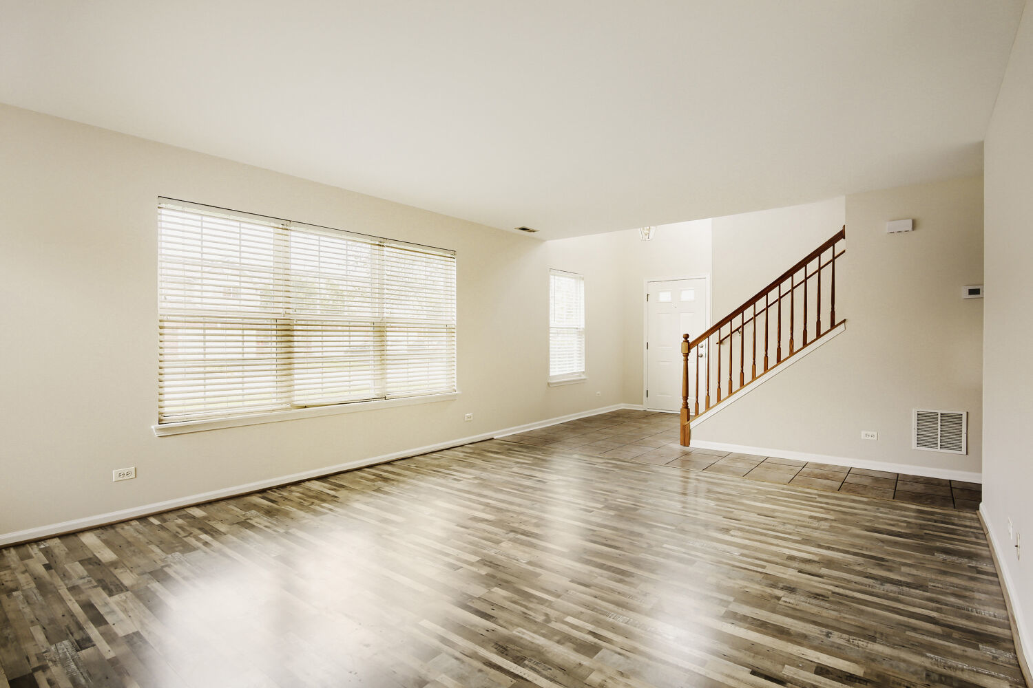 17426 Jordan Lane Property Photo 4