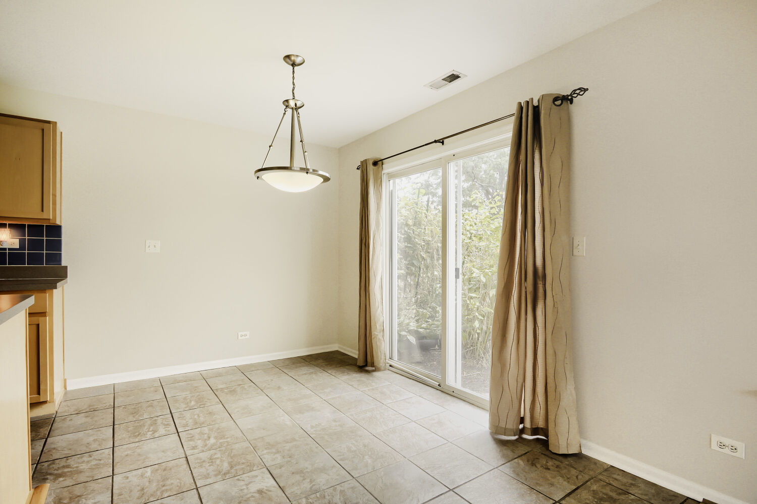 17426 Jordan Lane Property Photo 6