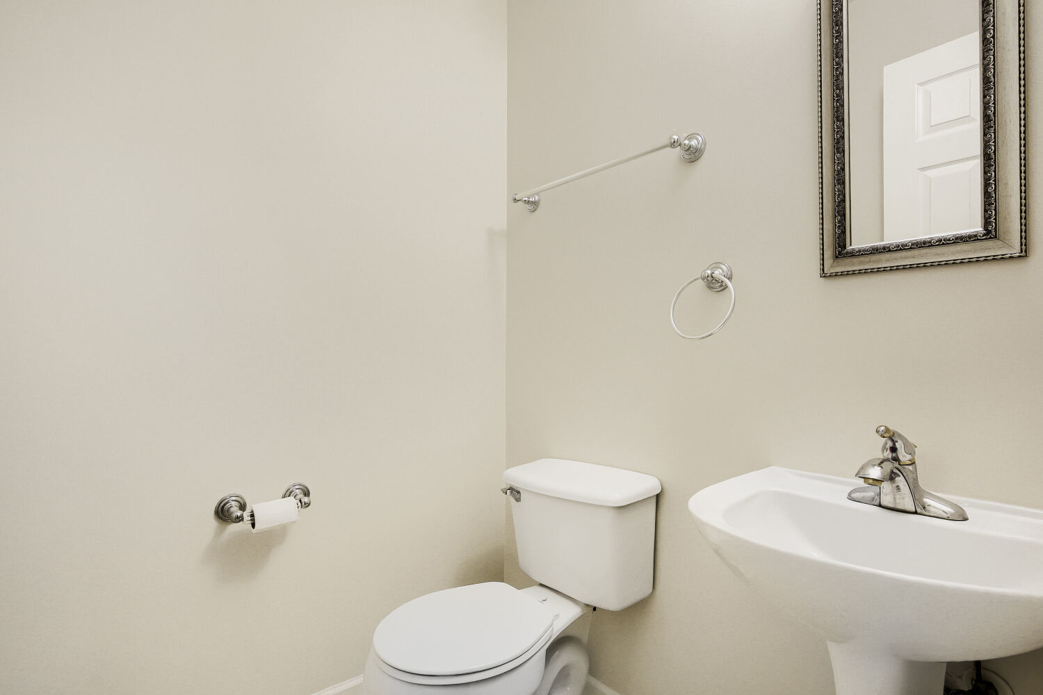 17426 Jordan Lane Property Photo 10