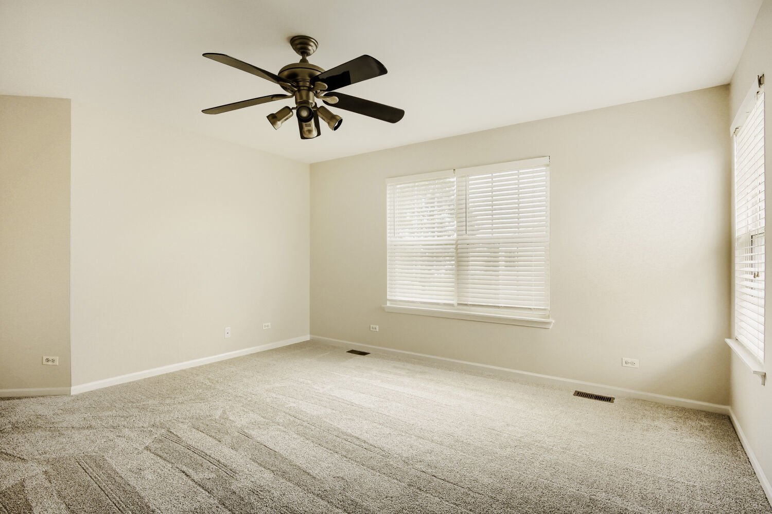 17426 Jordan Lane Property Photo 16