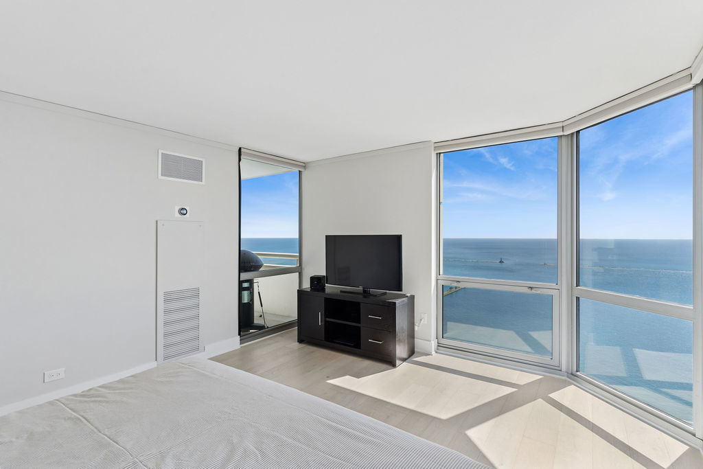 195 N Harbor Drive 4903 Property Photo 14
