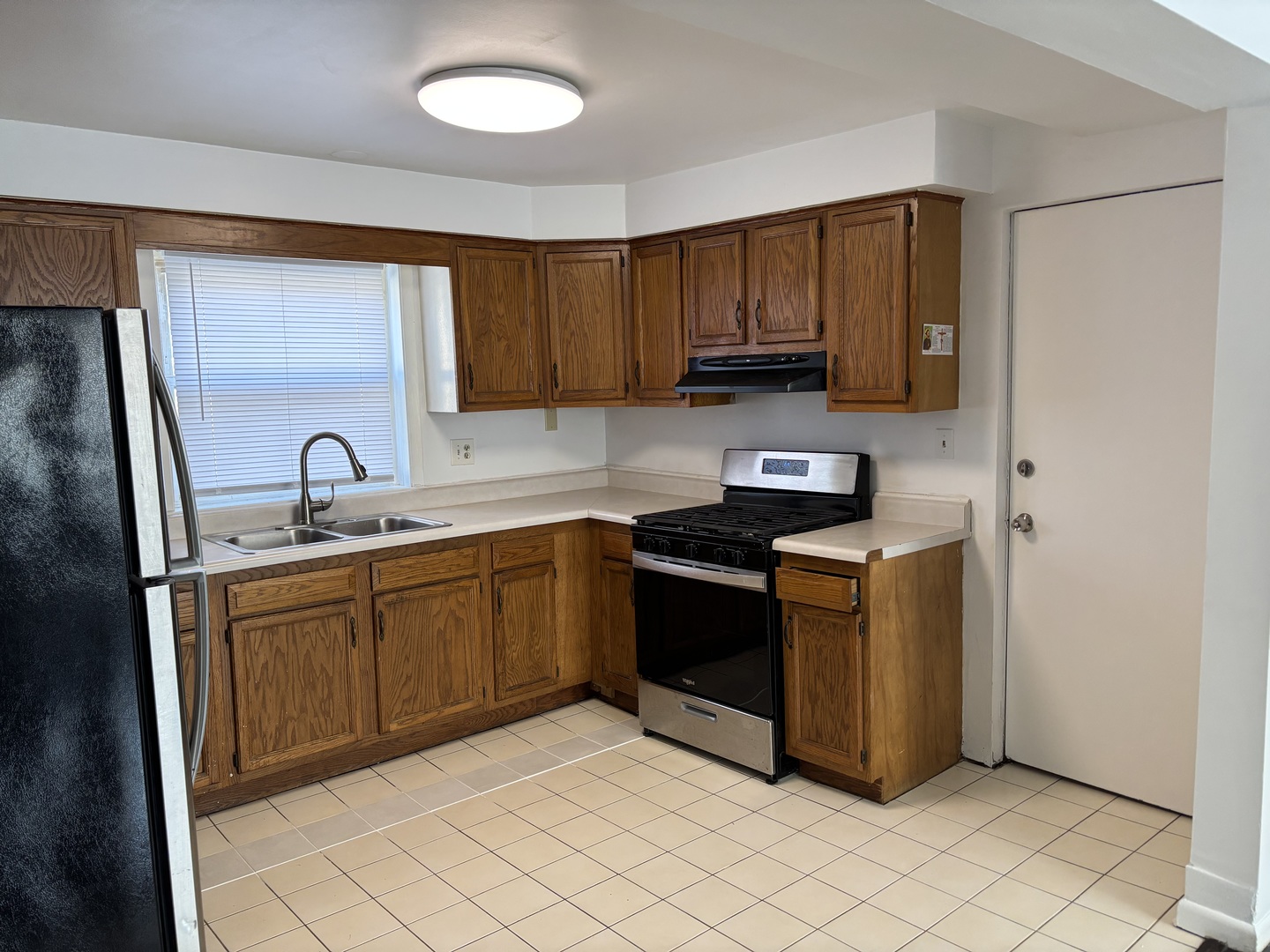 5700 W Montrose Avenue 1-c Property Photo 5