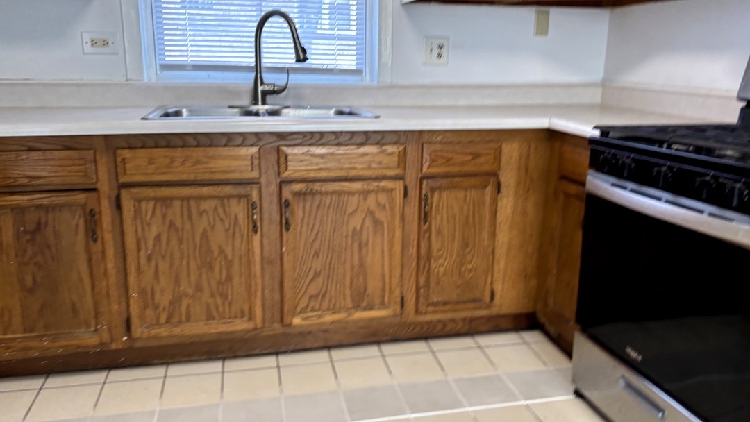 5700 W Montrose Avenue 1-c Property Photo 6