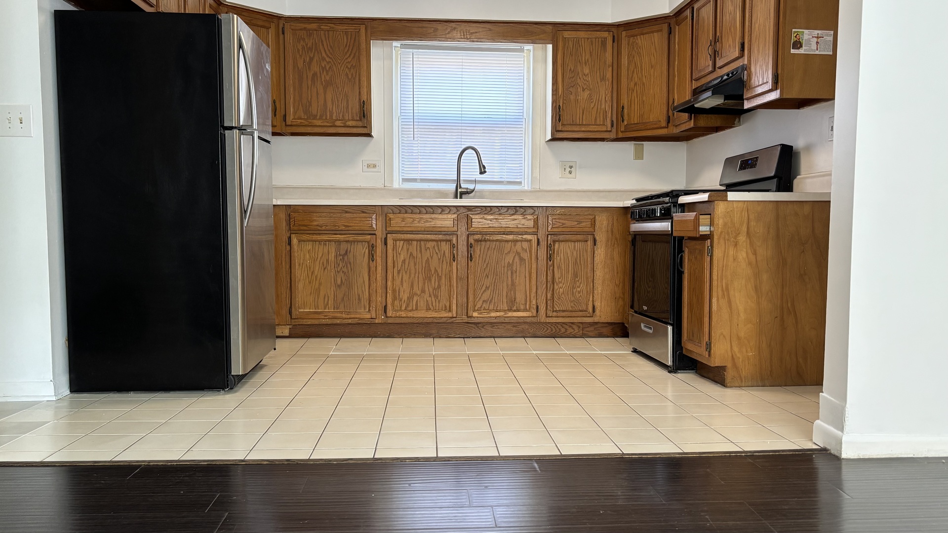 5700 W Montrose Avenue 1-c Property Photo 10