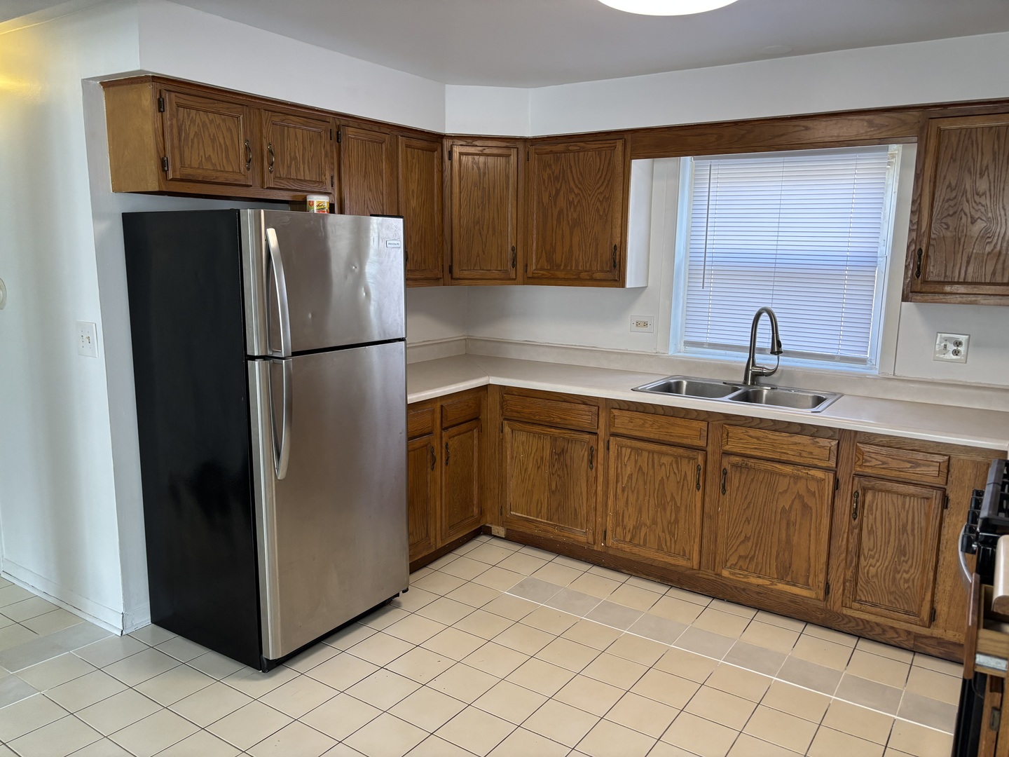 5700 W Montrose Avenue 1-c Property Photo 11
