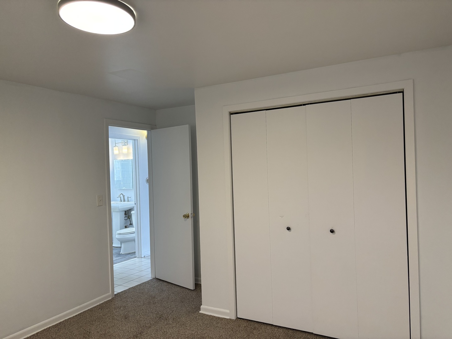 5700 W Montrose Avenue 1-c Property Photo 21
