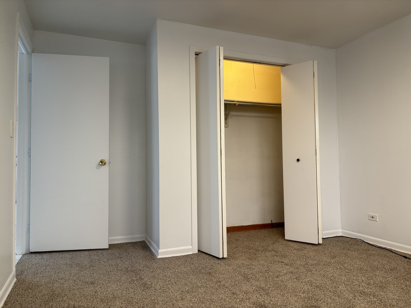 5700 W Montrose Avenue 1-c Property Photo 32
