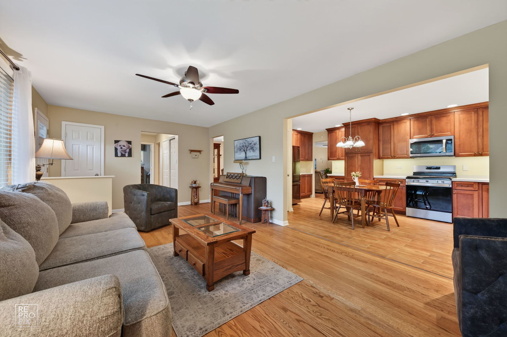 606 Banbury Court Property Photo 4
