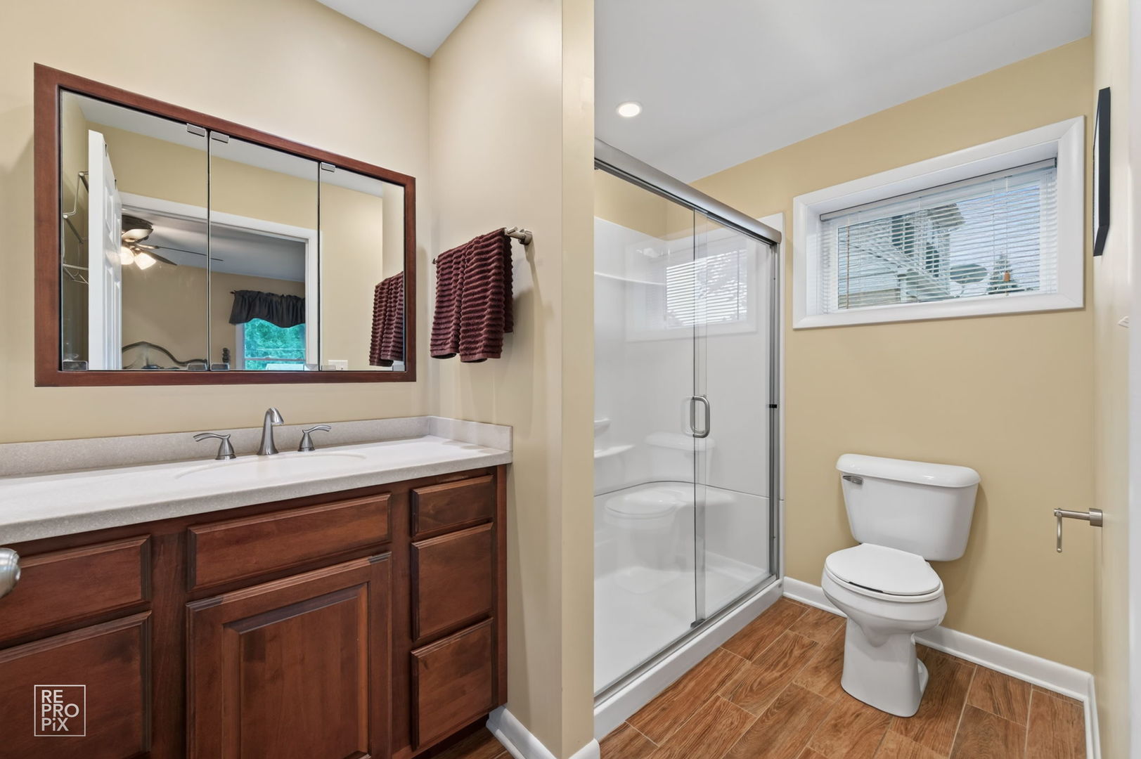 606 Banbury Court Property Photo 13