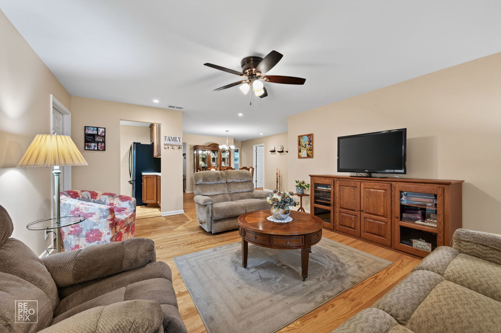 606 Banbury Court Property Photo 14