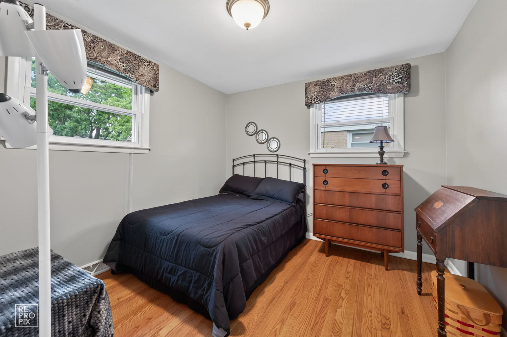 606 Banbury Court Property Photo 17