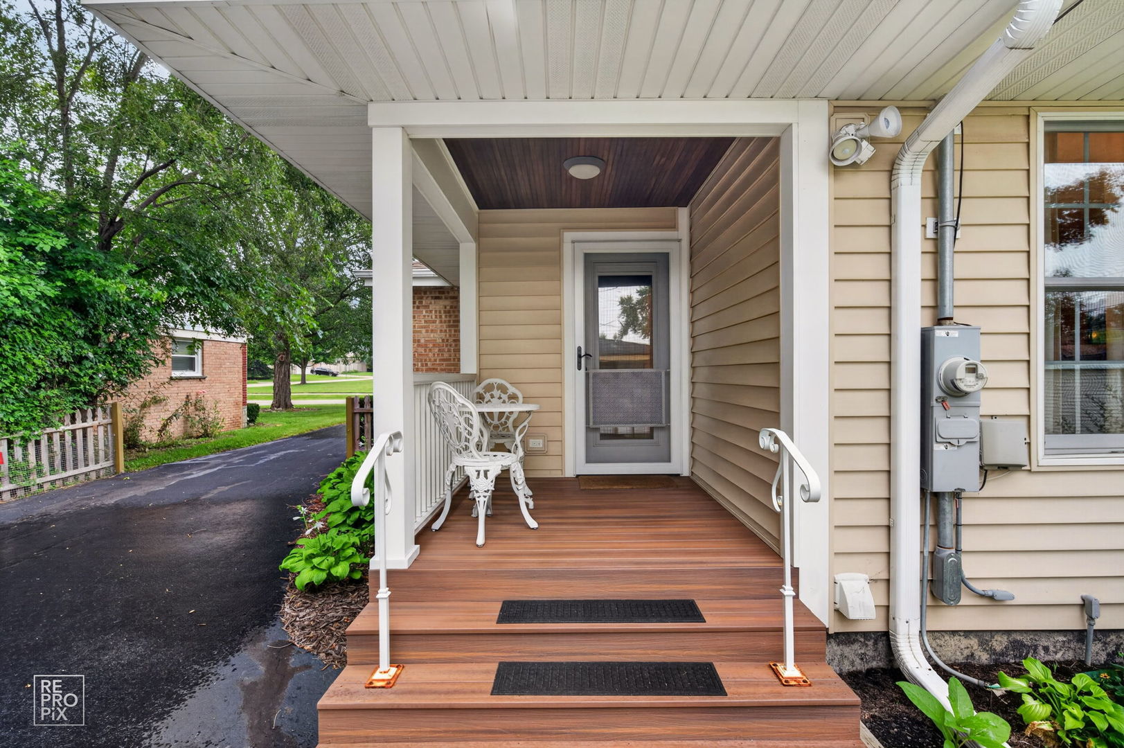 606 Banbury Court Property Photo 21