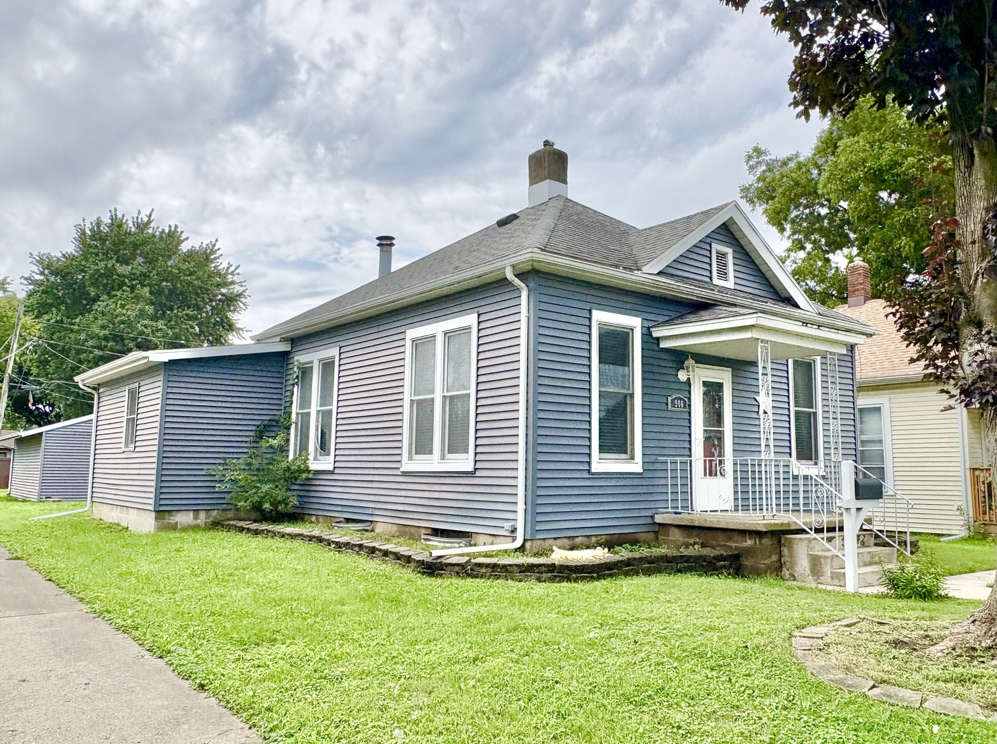 906 Van Buren Street Property Photo 1