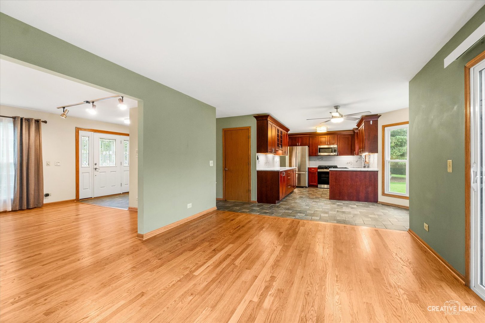 920 Fairfax Court Property Photo 6