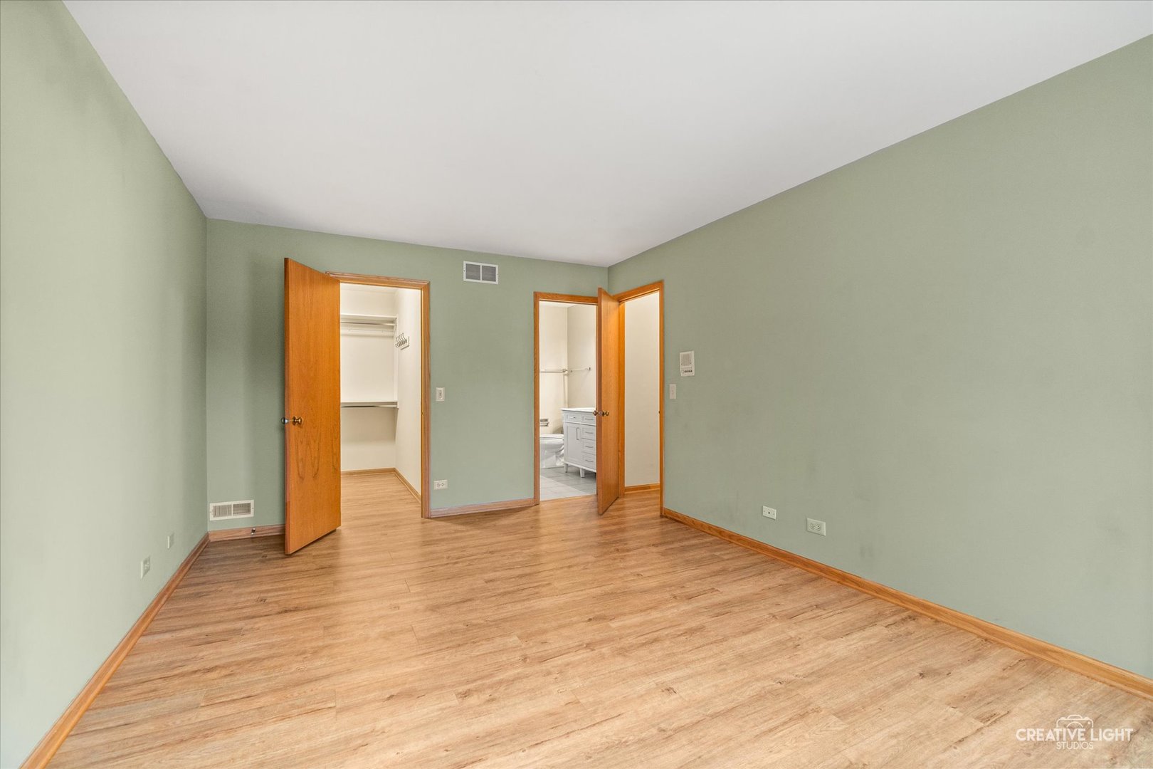 920 Fairfax Court Property Photo 13