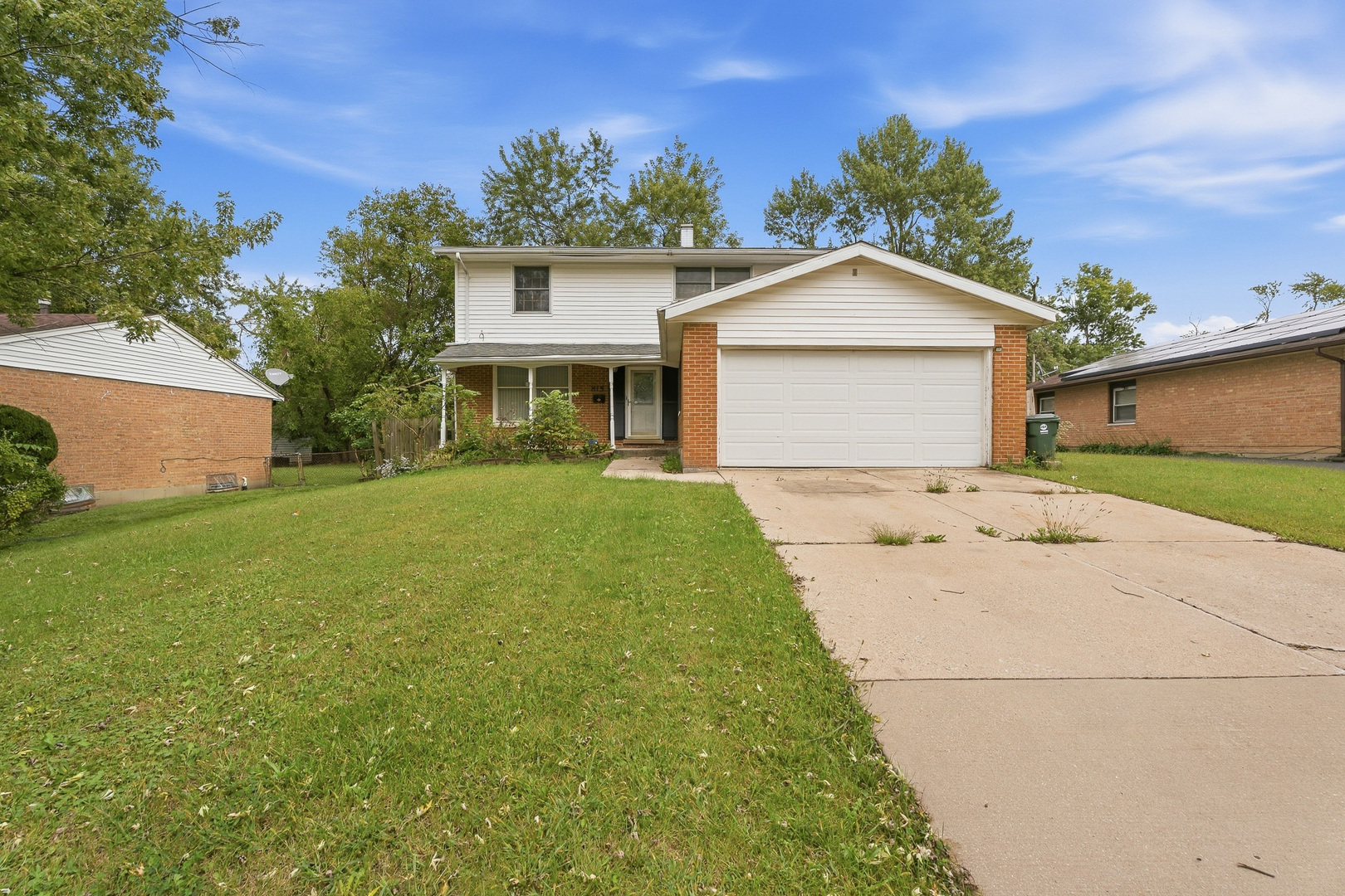 815 Blackhawk Drive Property Photo 1