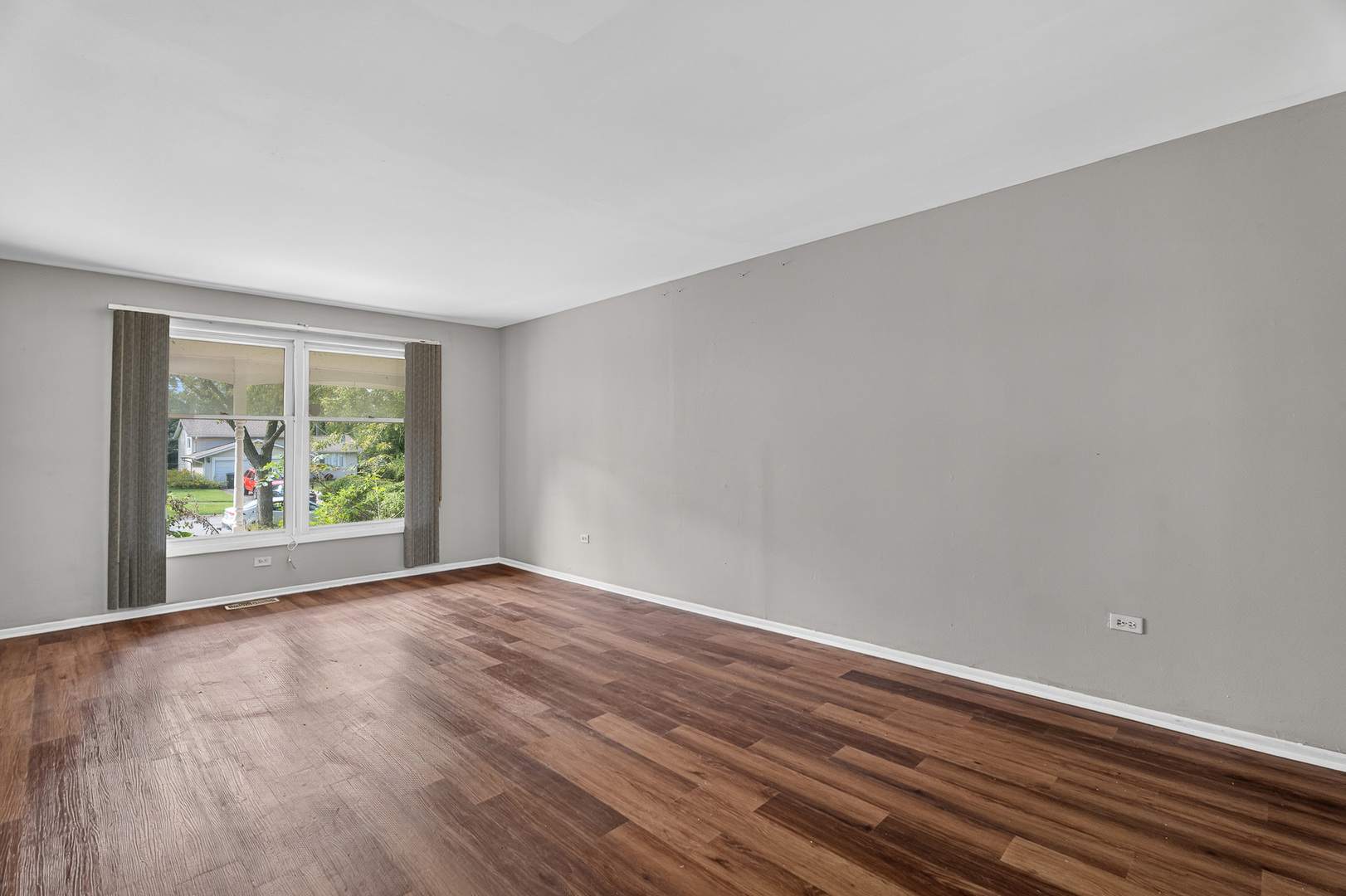 815 Blackhawk Drive Property Photo 4