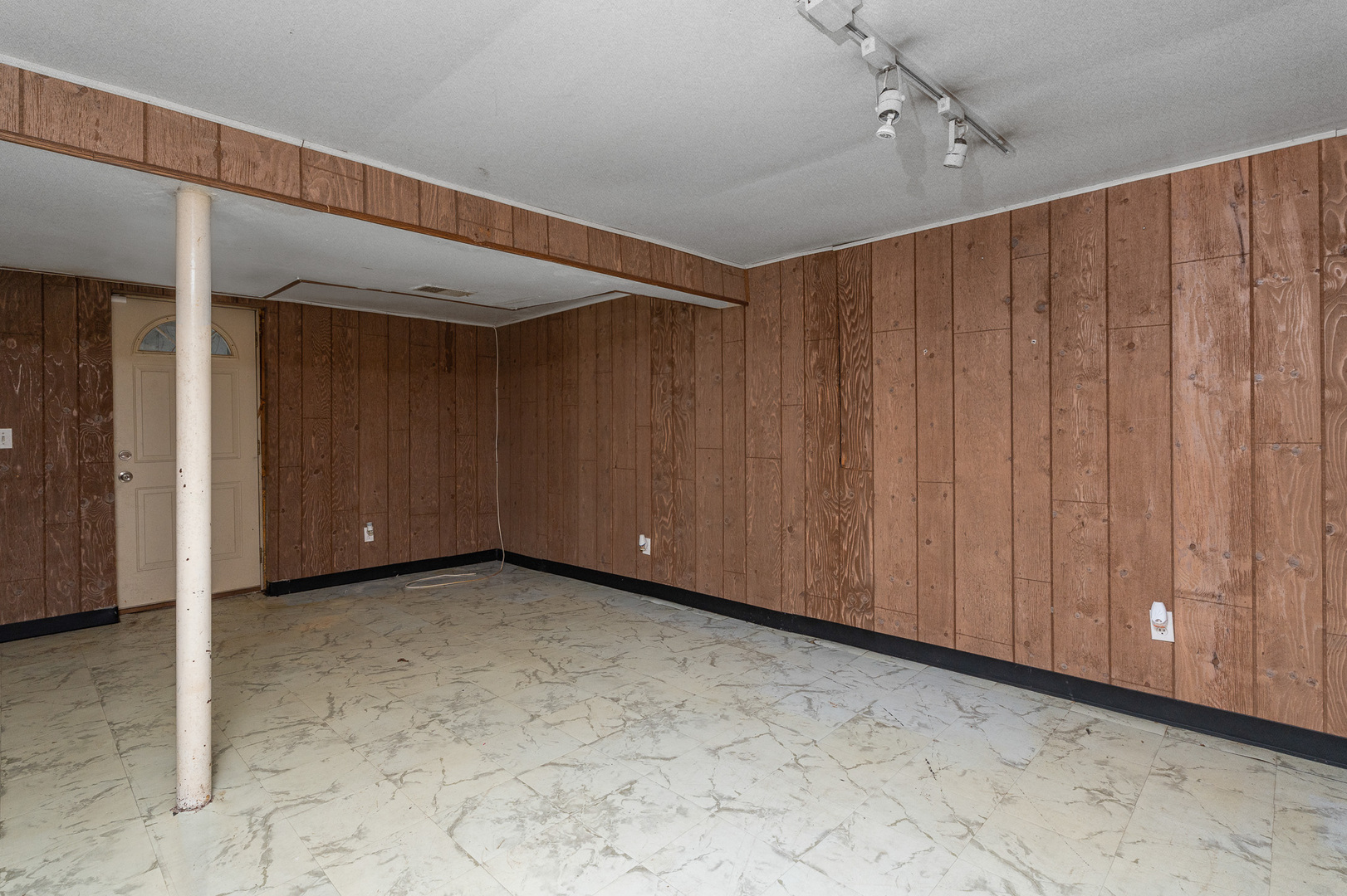 815 Blackhawk Drive Property Photo 24