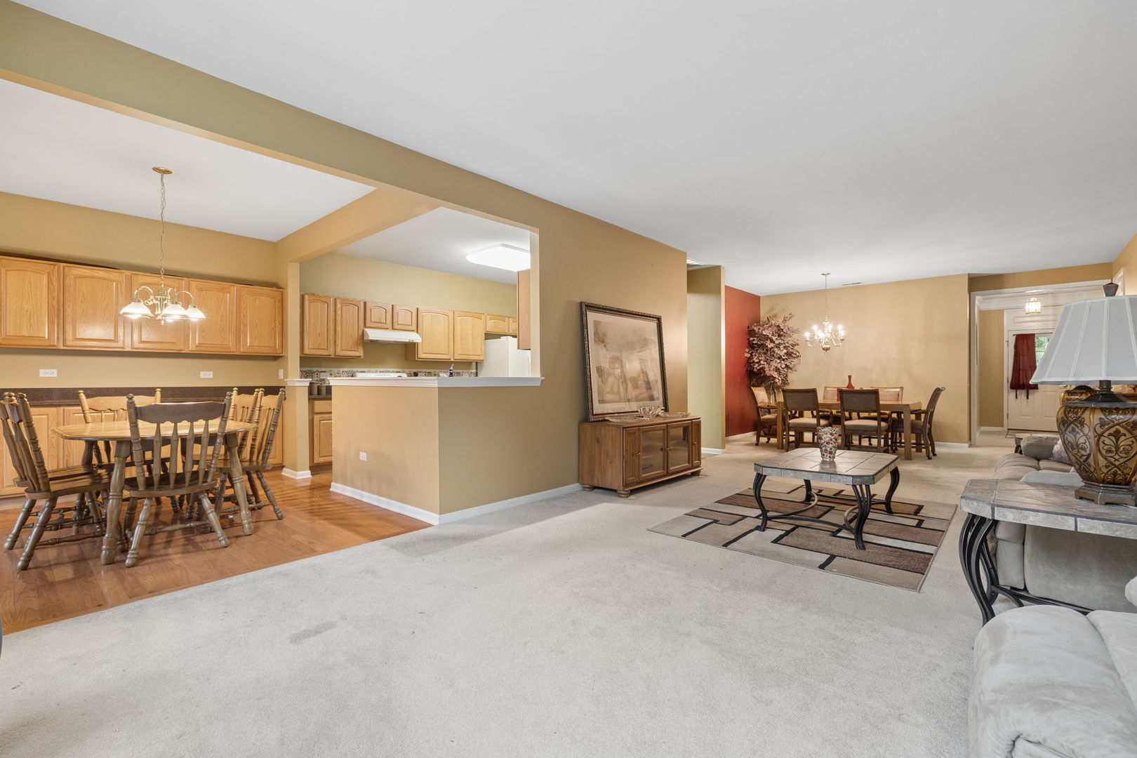 305 National Drive Property Photo 4