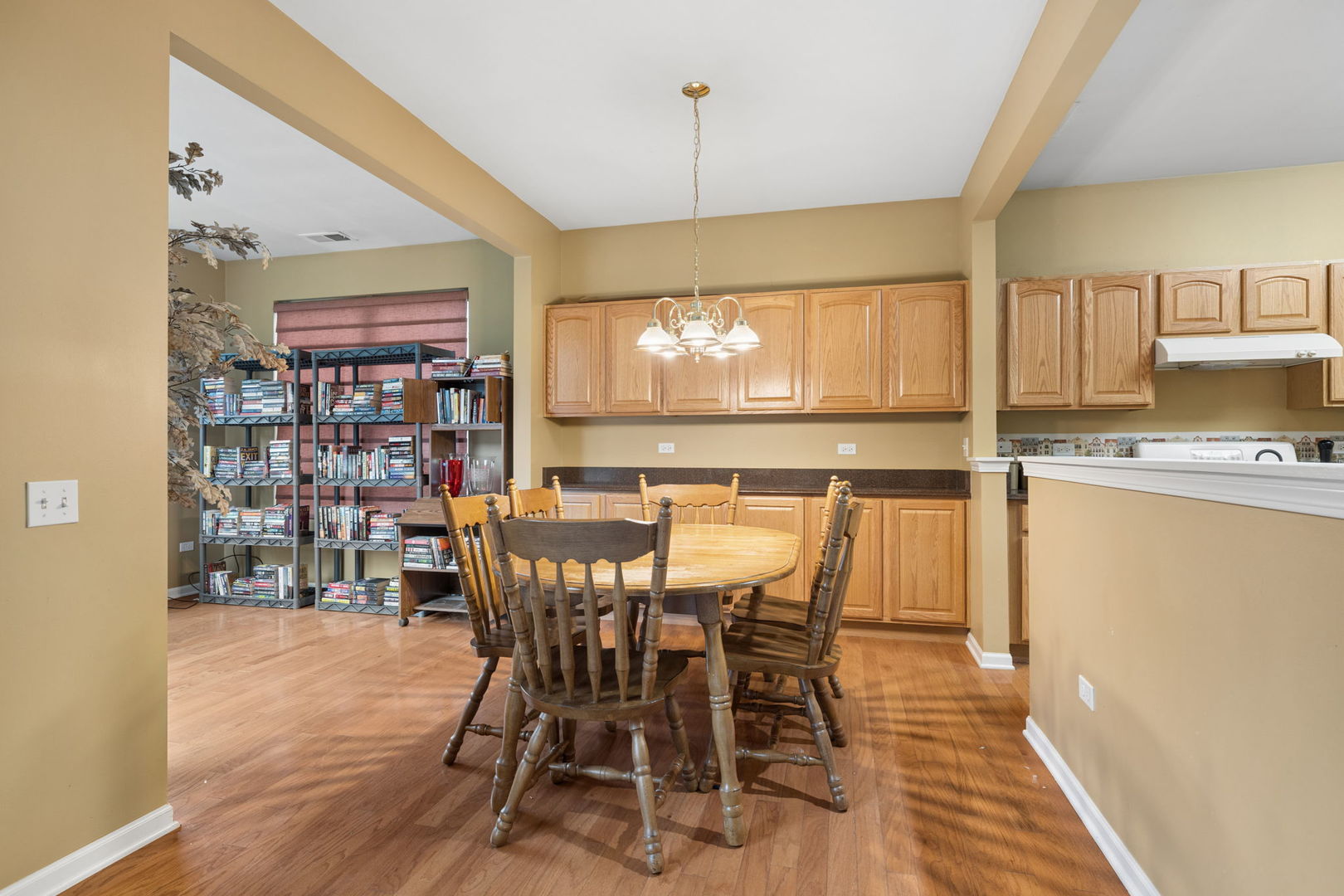 305 National Drive Property Photo 5