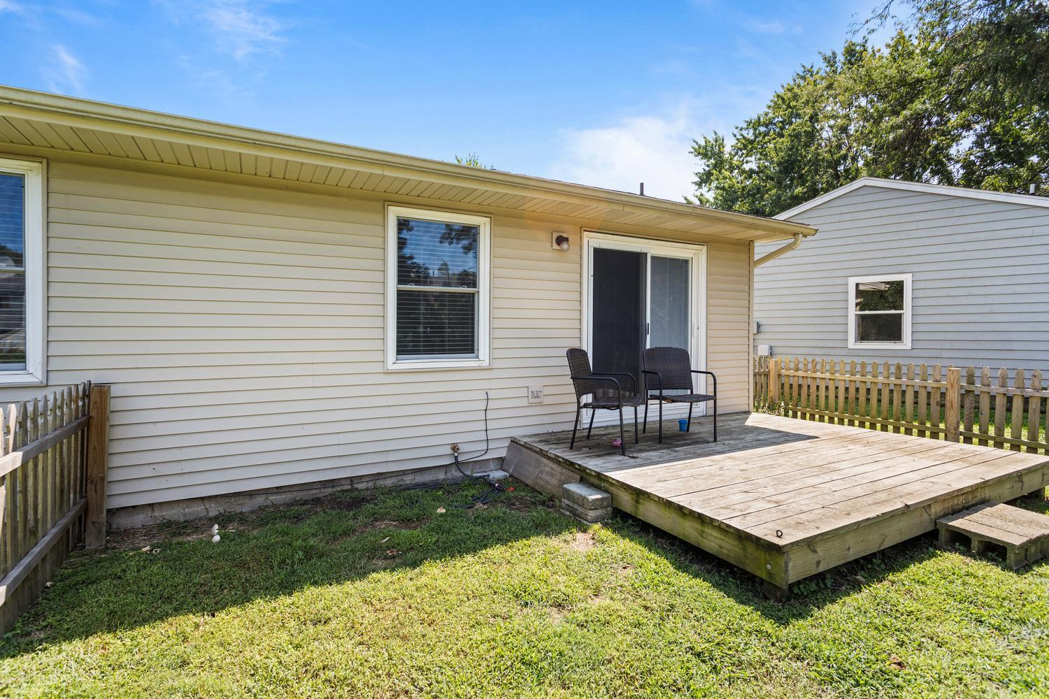 2135 Ivy Court Property Photo 5