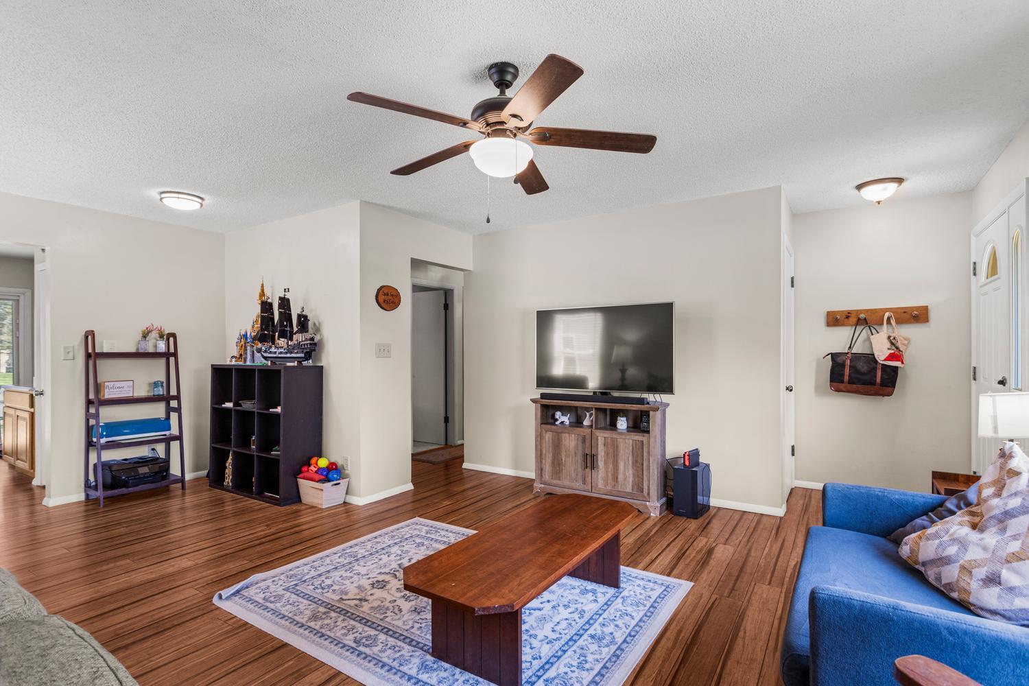 2135 Ivy Court Property Photo 9