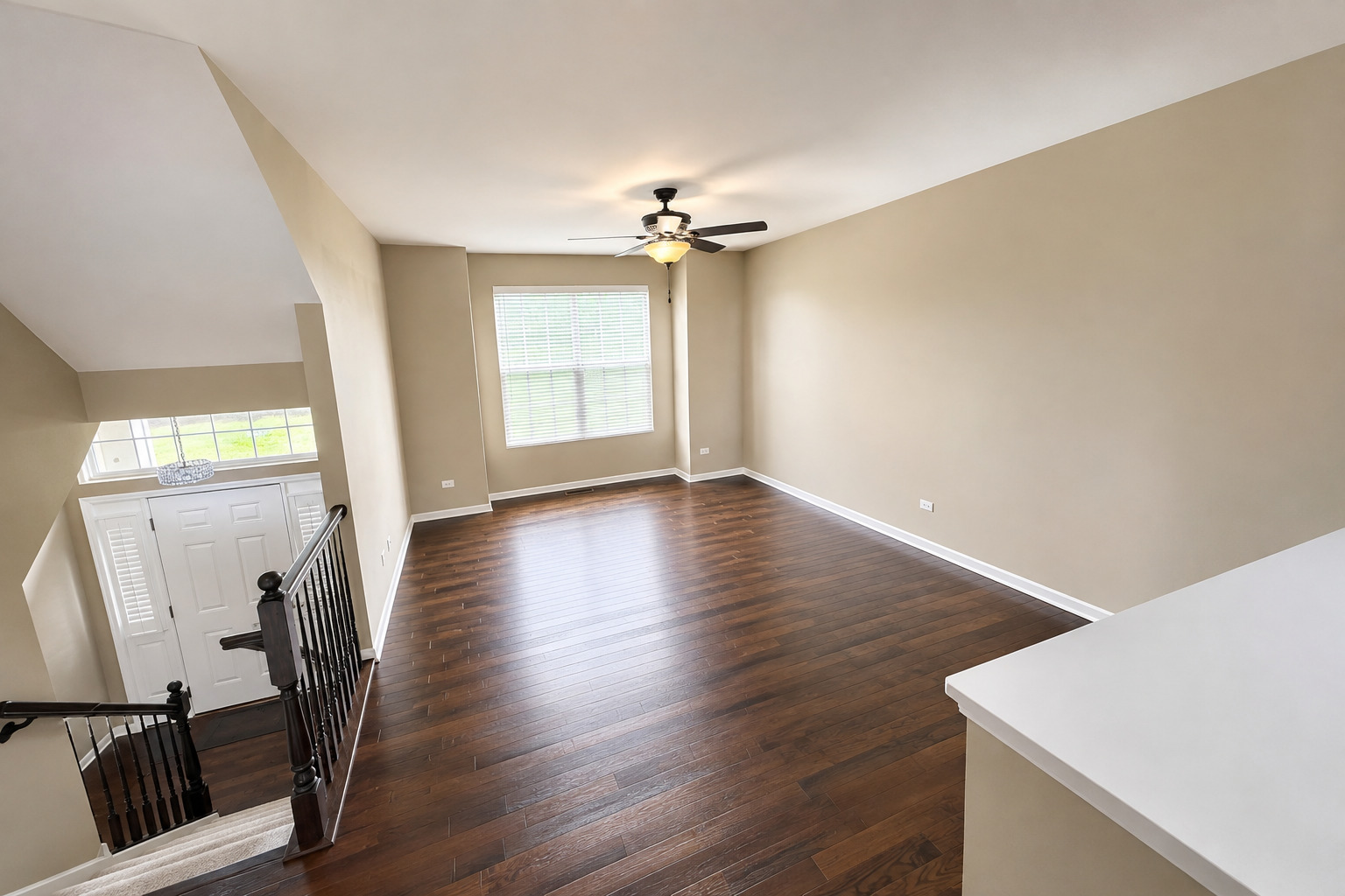 10535 W 154th Place Property Photo 6