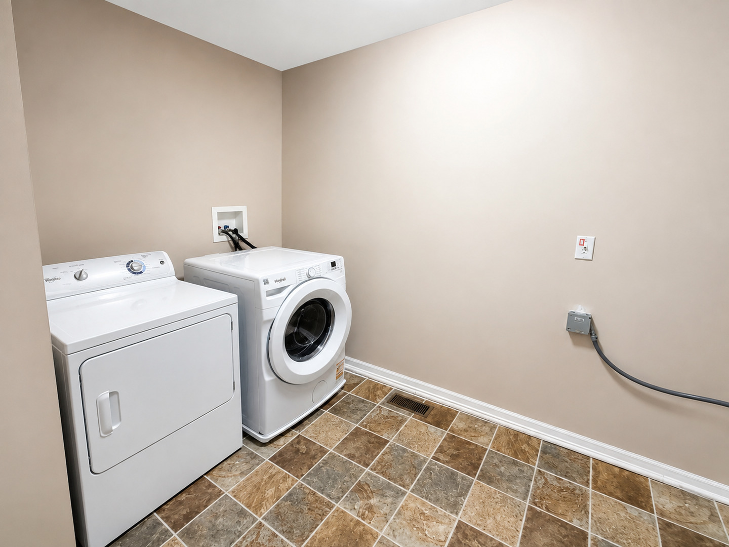 10535 W 154th Place Property Photo 25