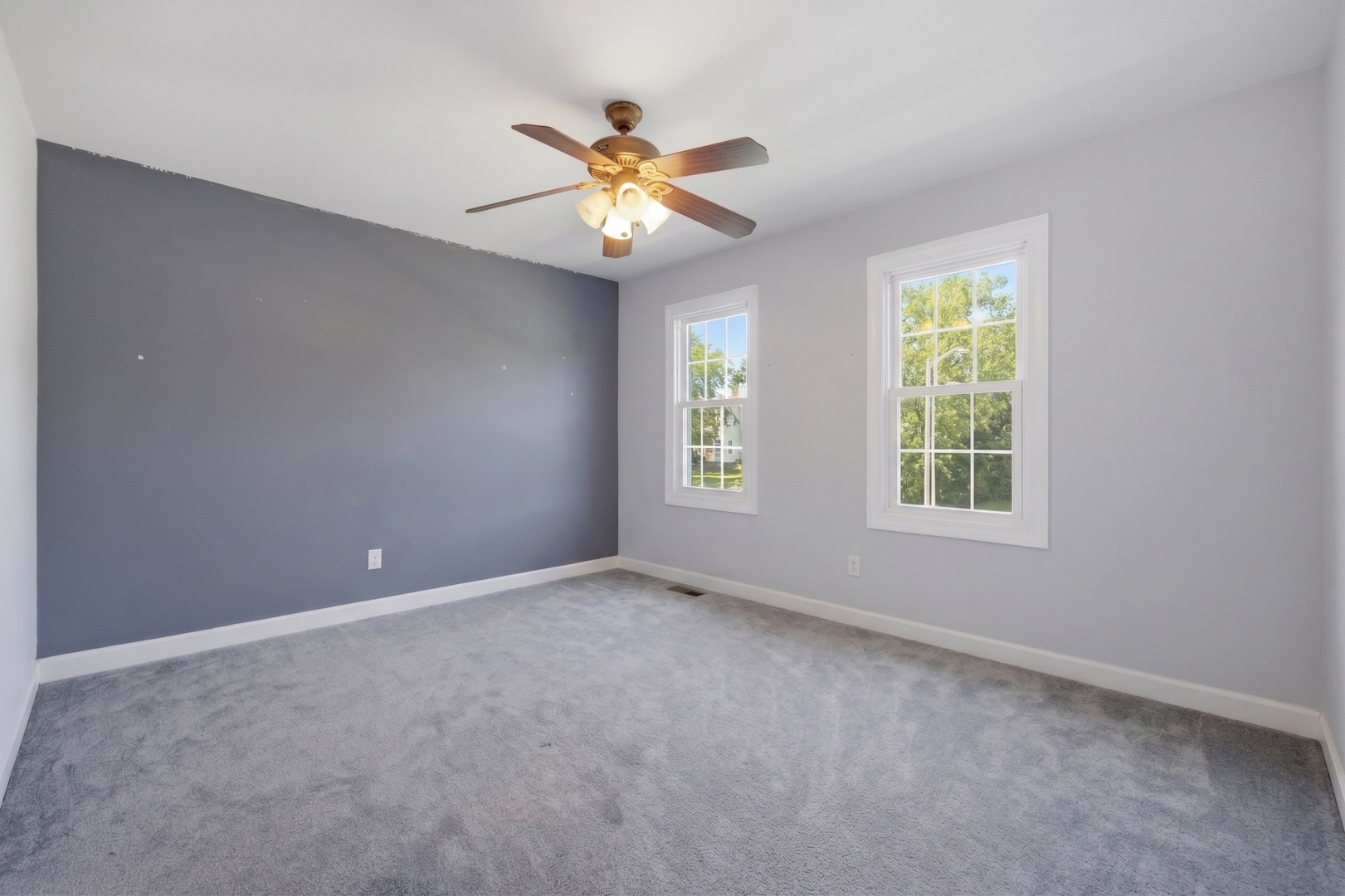 635 N Brookdale Drive Property Photo 10