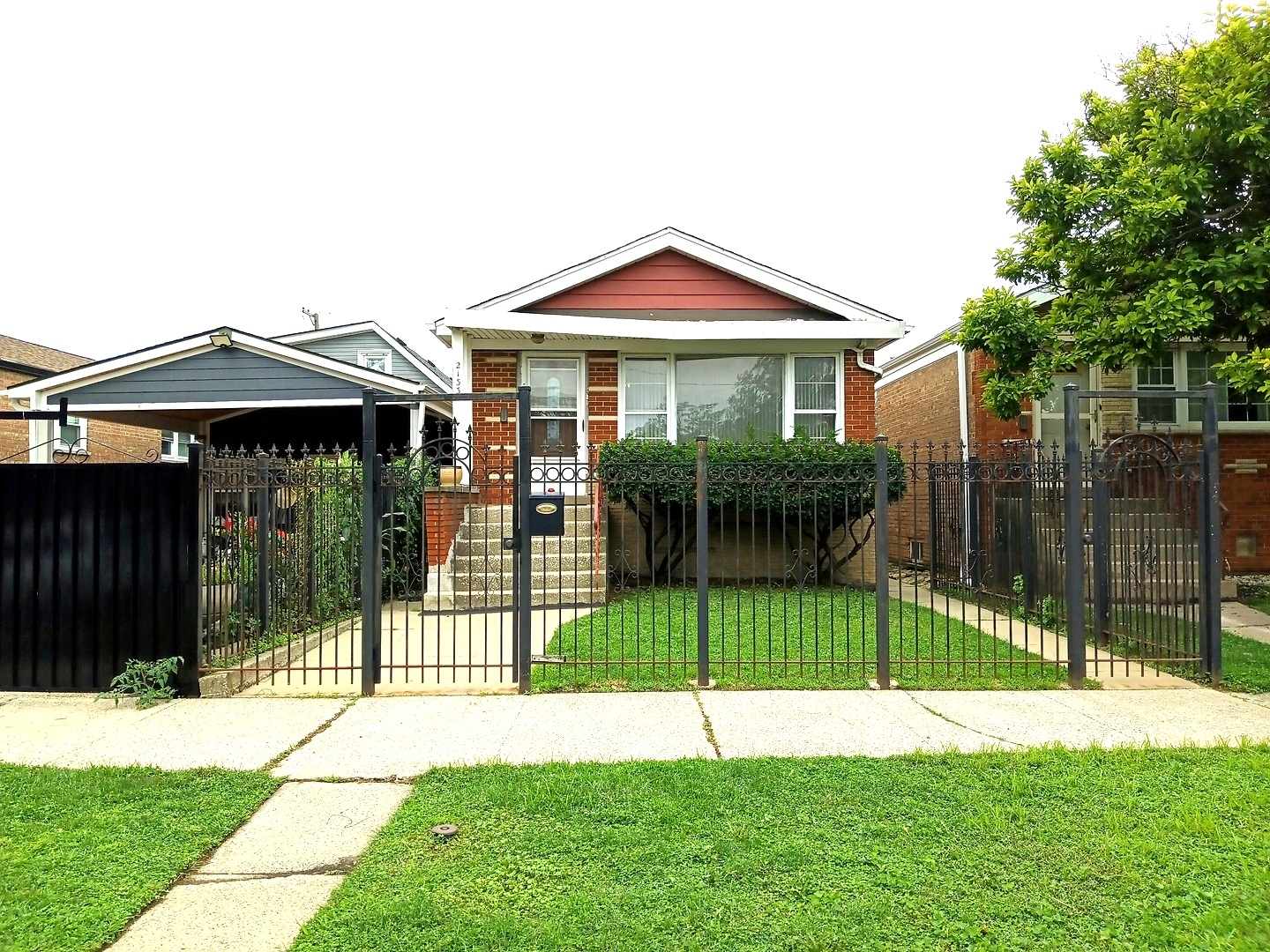 2133 W 49th Place Property Photo 1