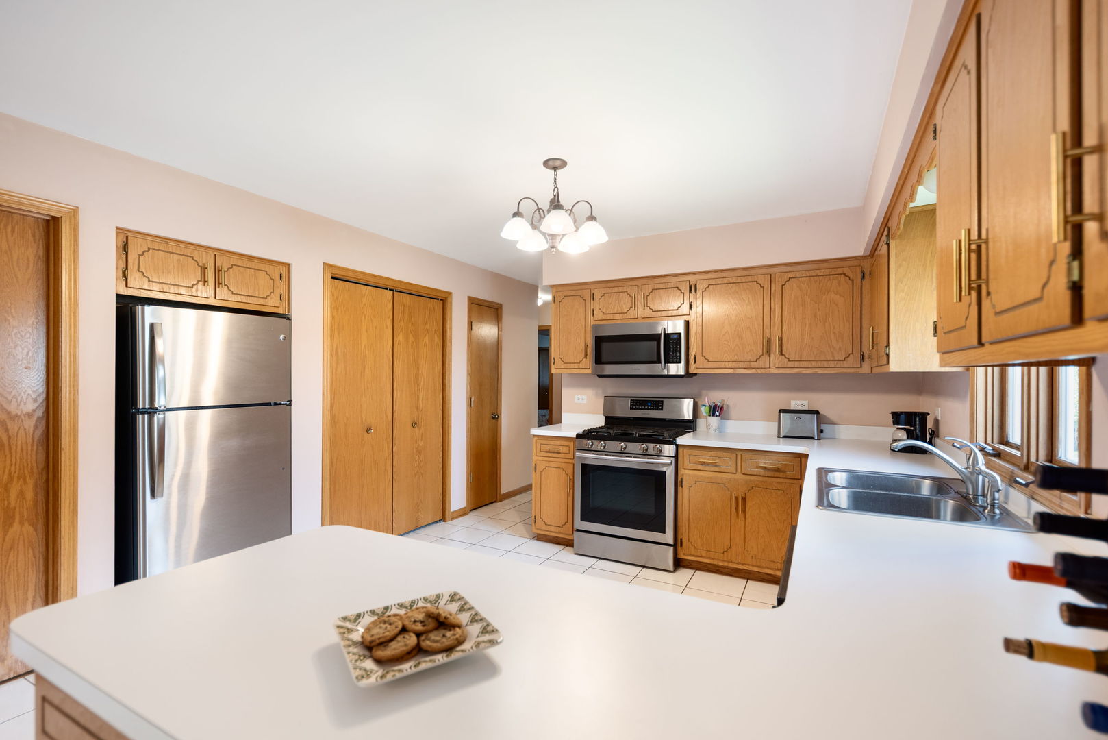 14241 S Mackinaw Avenue Property Photo 11