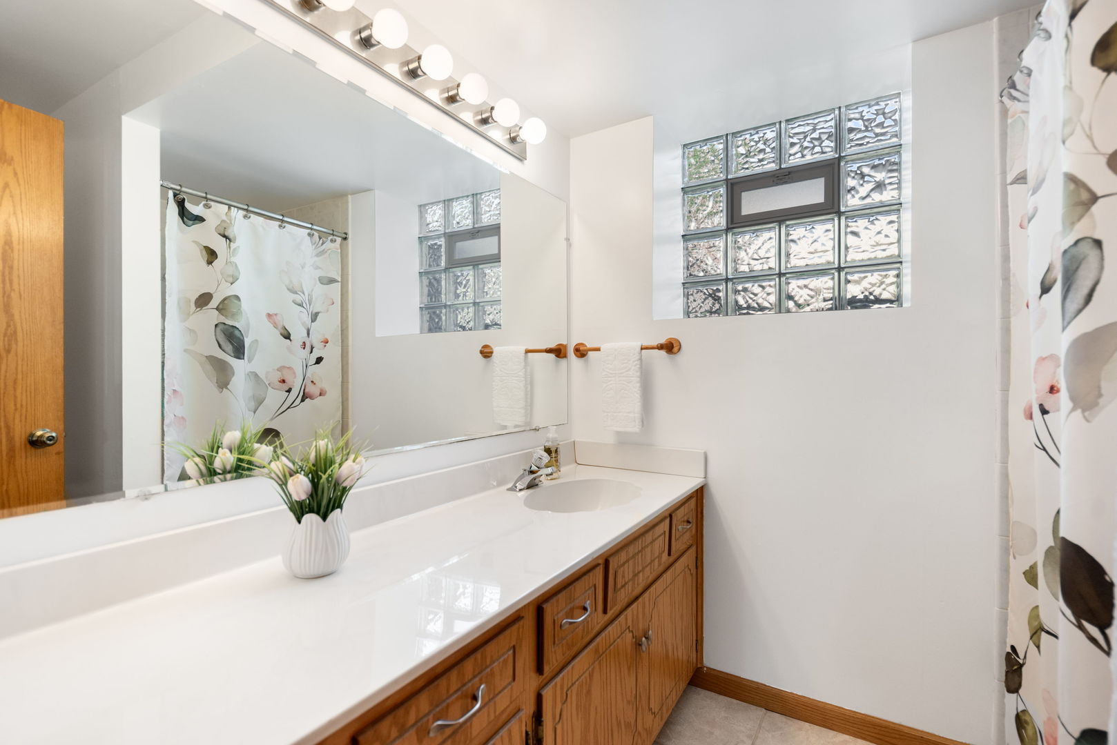 14241 S Mackinaw Avenue Property Photo 14