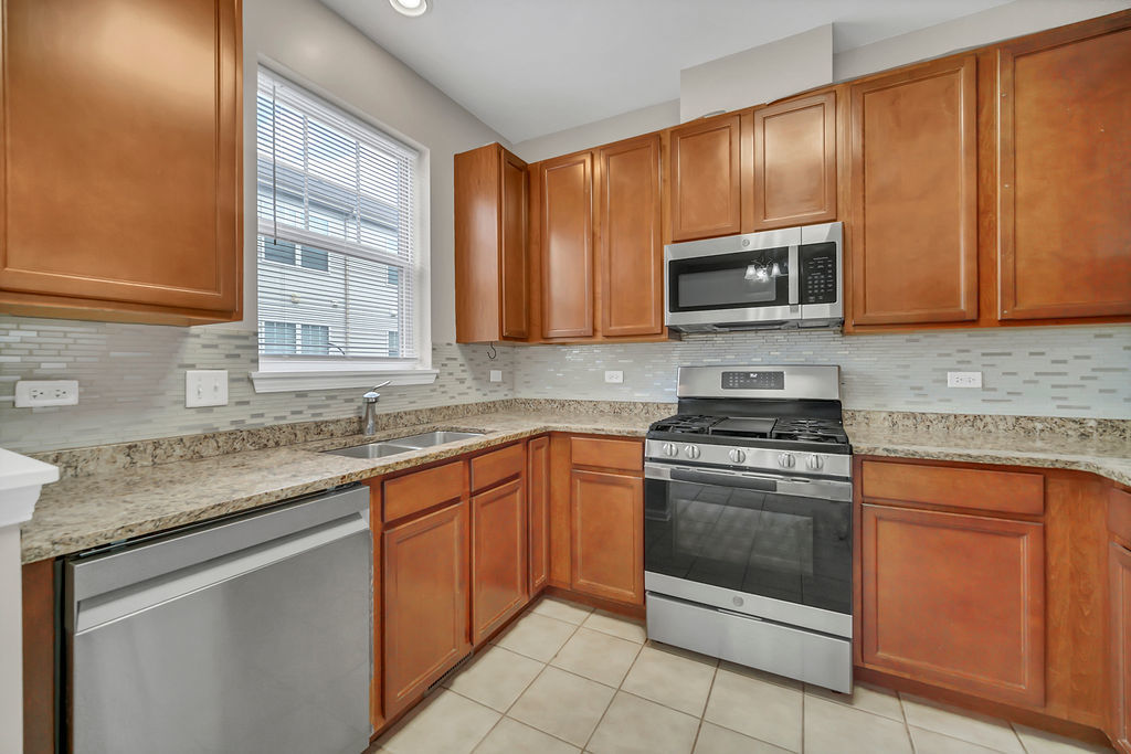 1260 Evergreen Avenue Property Photo 7
