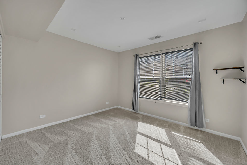 1260 Evergreen Avenue Property Photo 10