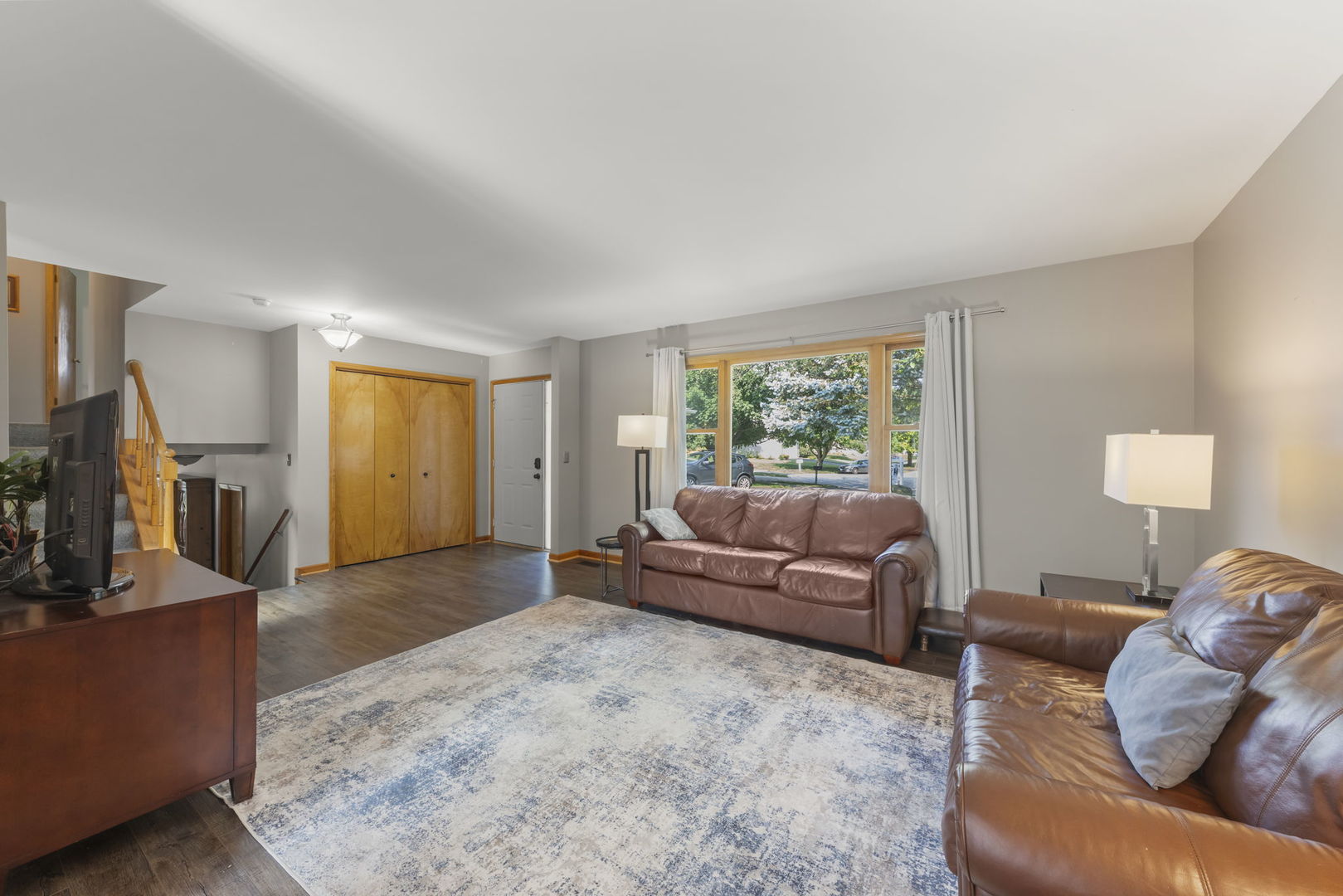 907 Wescott Road Property Photo 4
