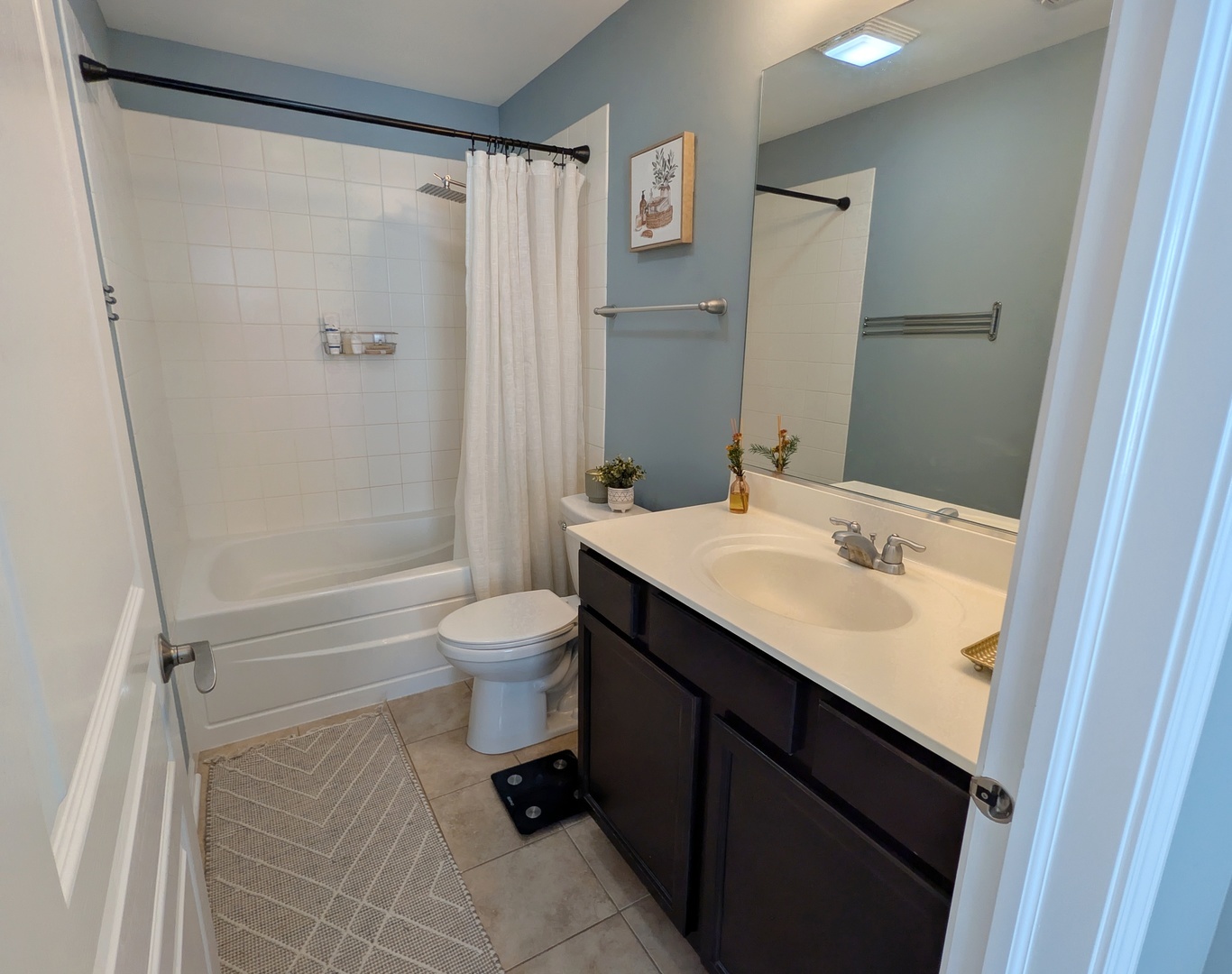 208 Wildflower Street Property Photo 18