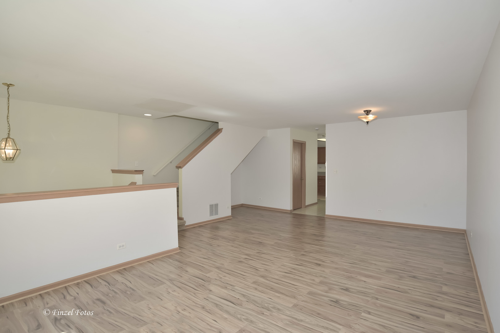 923 Emerald Drive Property Photo 5