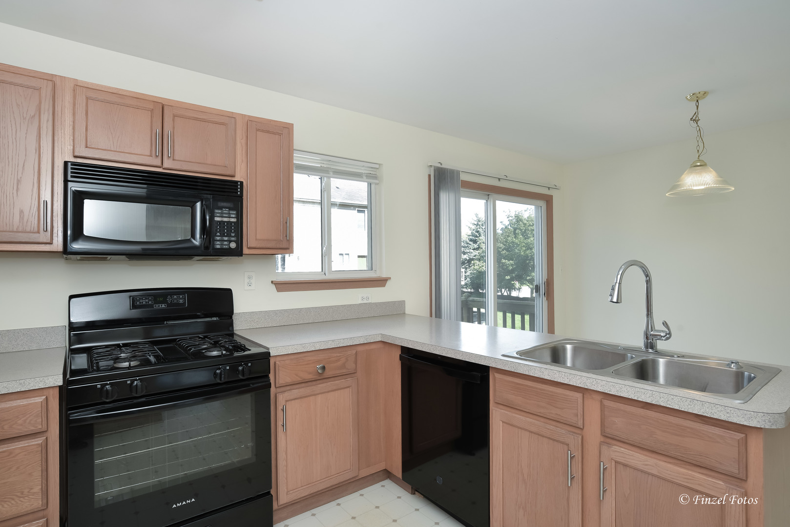 923 Emerald Drive Property Photo 8