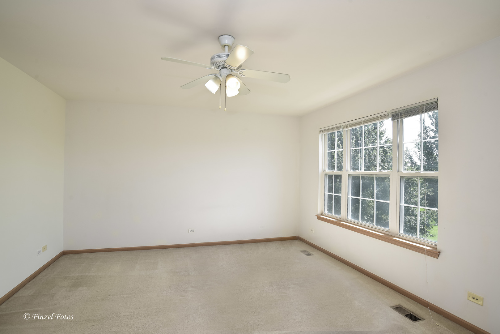 923 Emerald Drive Property Photo 11