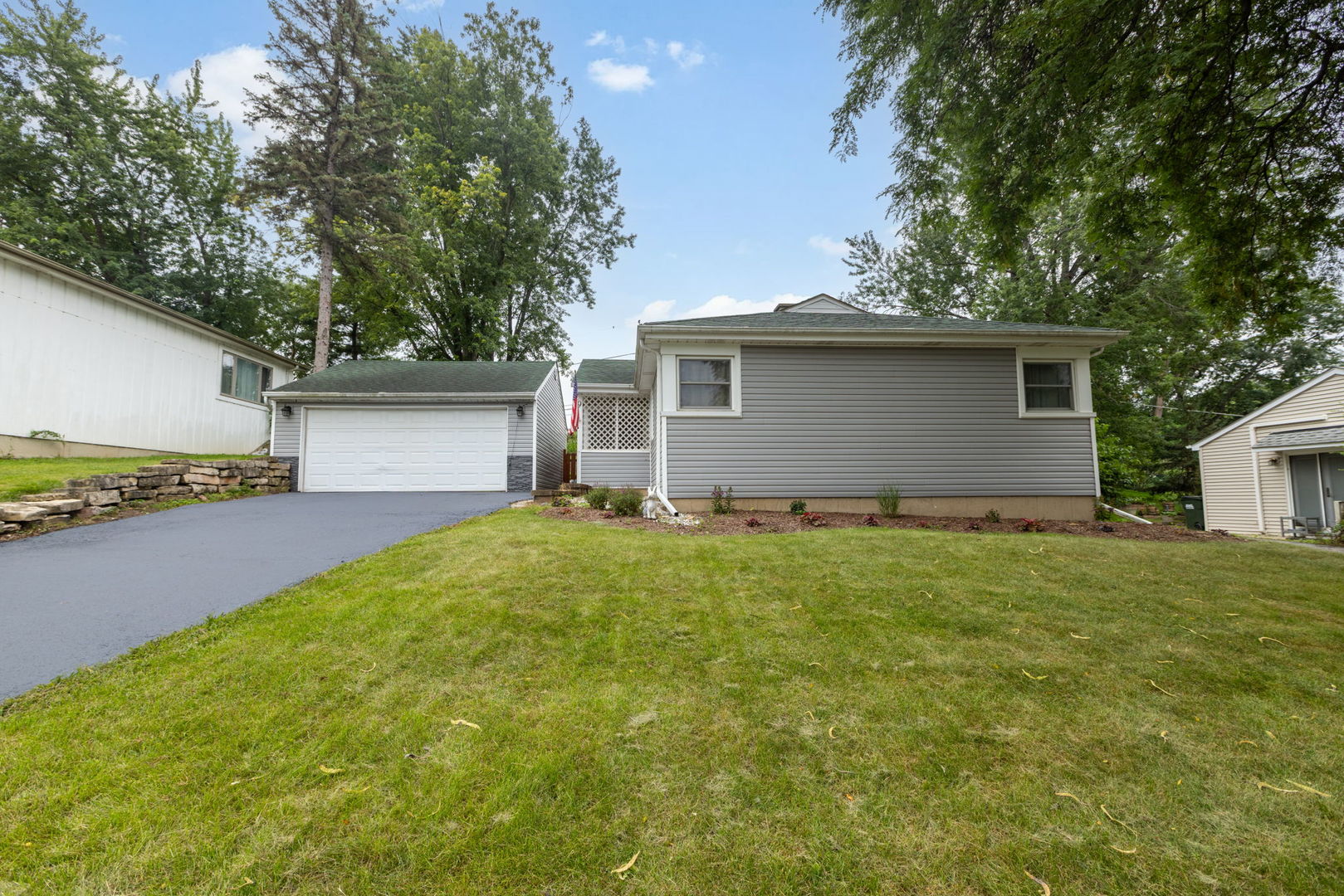 9 Grant Avenue Property Photo 1