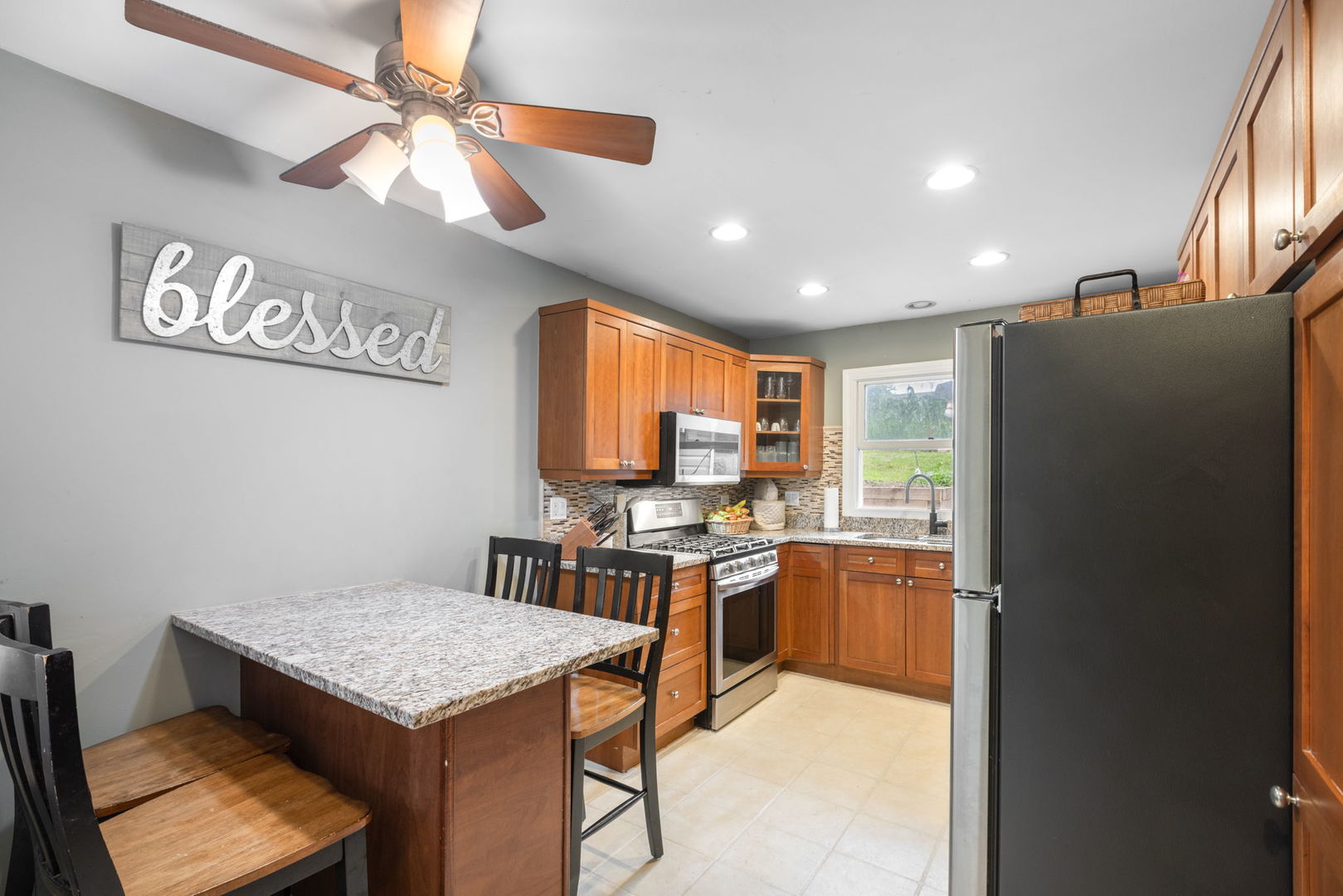 9 Grant Avenue Property Photo 4